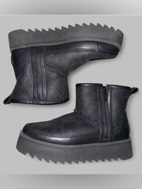 RARE UGG Classic Rebel Biker Mini Black Leather Sawtooth Platform Boots - 8